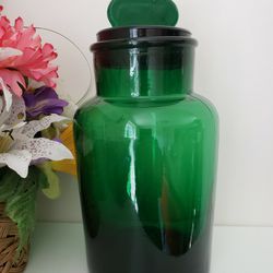 Large Vintage Emerald Green Glass Apothecary Jar

