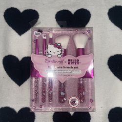 HELLO KITTY Makeup Brushes 
