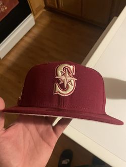 Mariners Red Velvet Size 7 1/8