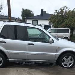 2000 Mercedes-Benz M-Class