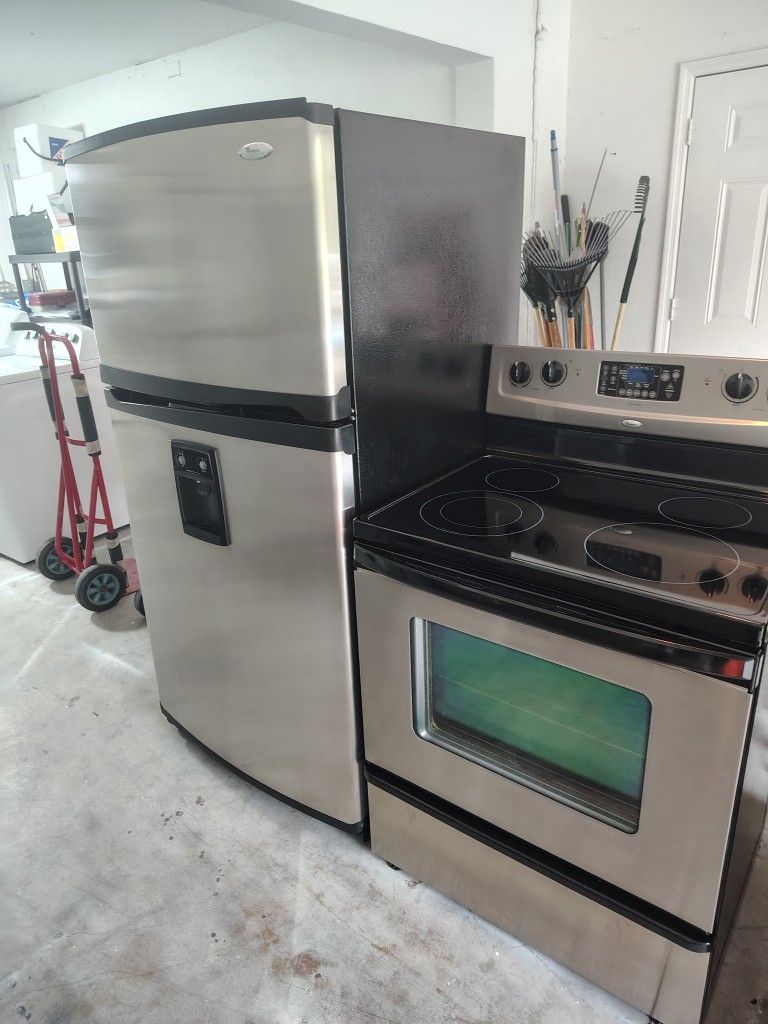 Whirlpool Refrigerator And Stove From The Whirlpool Gold Collection