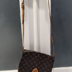 Louis Vuitton Monogram Cartouchiere MM Shoulder Cross Body Bag
