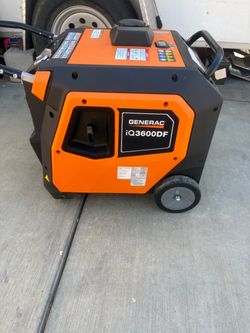 Generac 3600 / 3000-Watt Dual Fuel Electric Switch Gasoline / Propane Inverter Portable Generator with COSense-