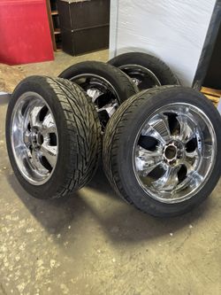 22 Inch Wheels And 285/45r22 Tires