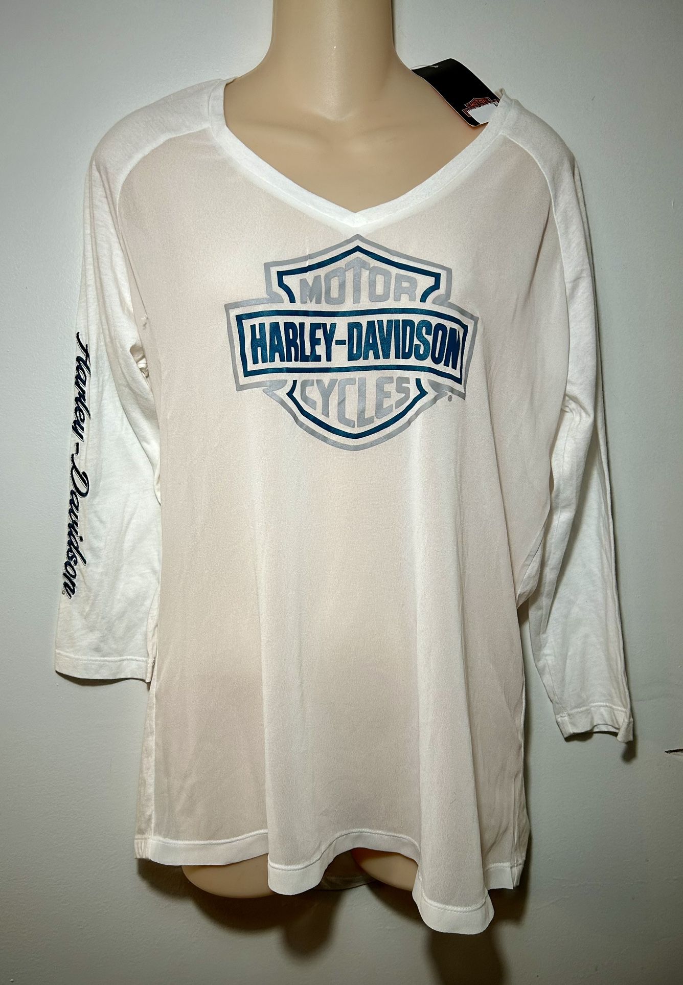 Women's new shirt Harley Davidson. Size L.$28.