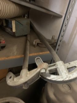 Pipe bending tool