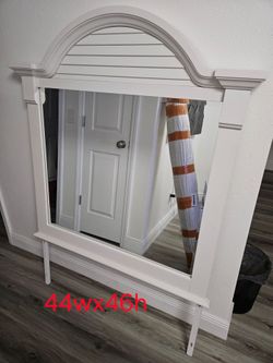 Hanging mirror