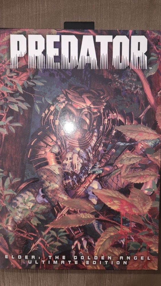 Neca Golden Angel Predator