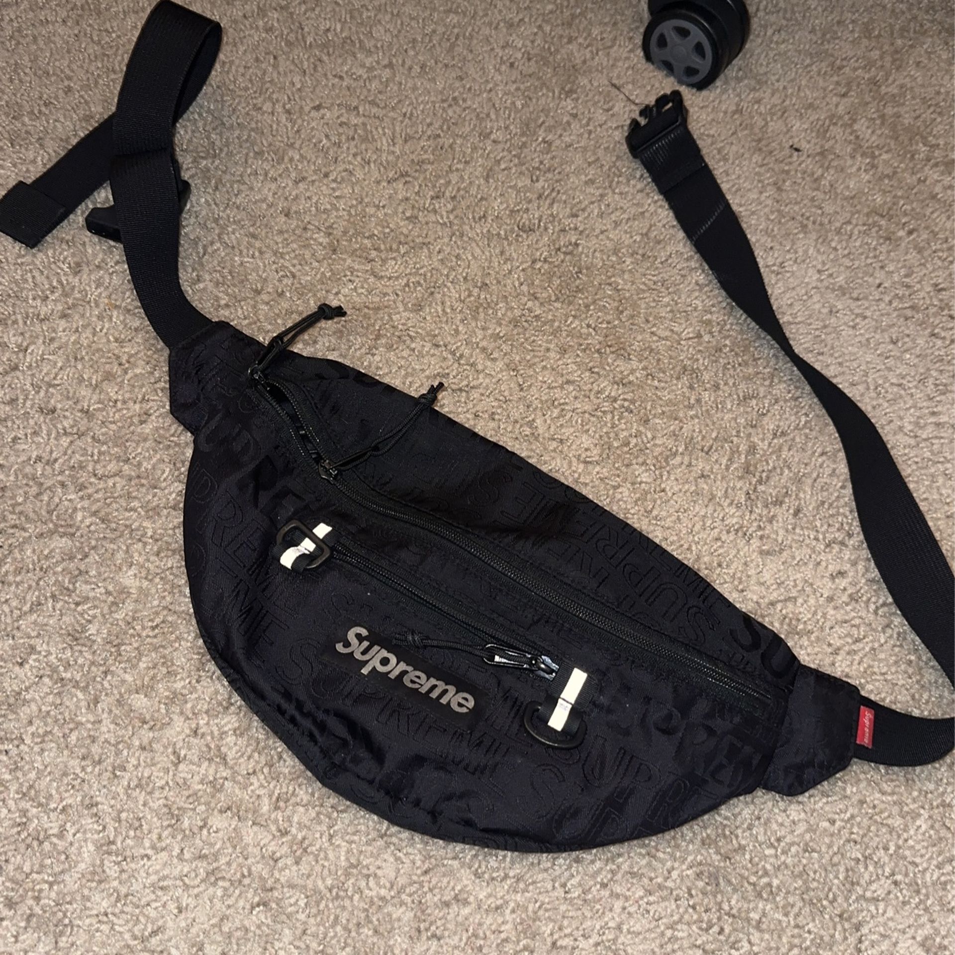 Supreme (Black) Waist Bag 2019