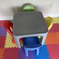 Kids Table With 4 Chairs