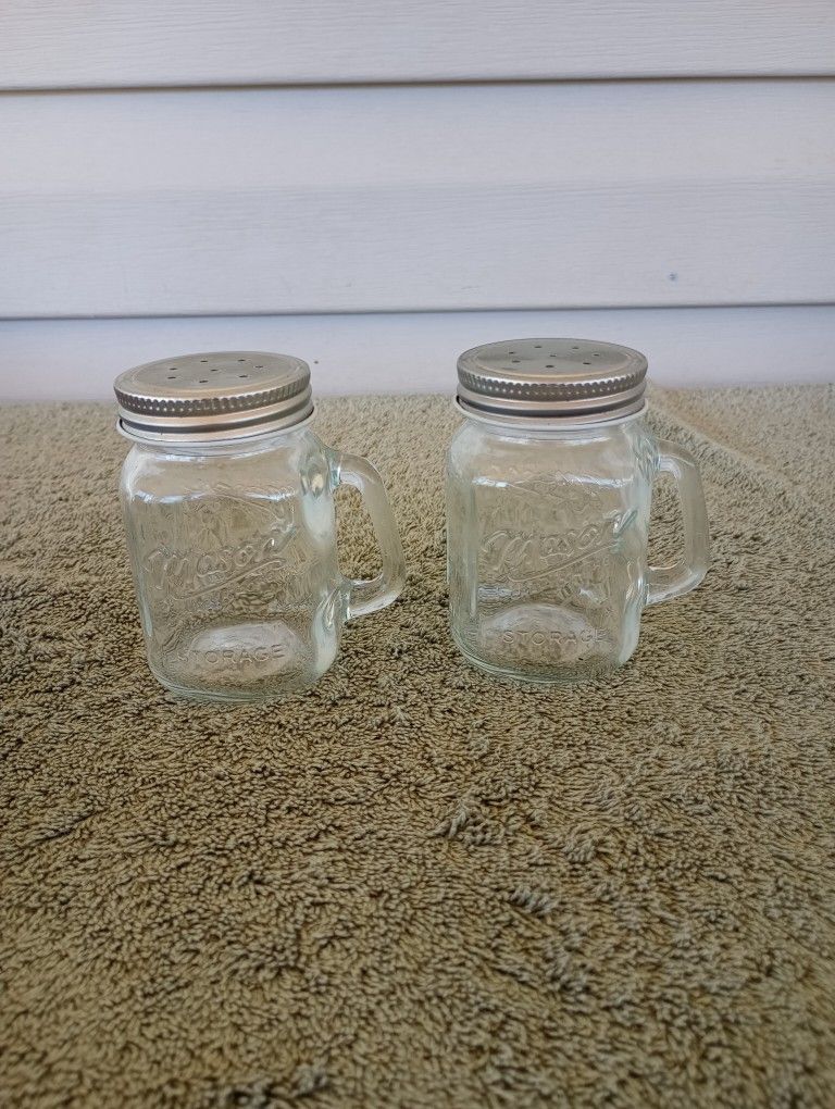 MASON CRAFT CLEAR GLASS JAR + HANDLE SALT & PEPPER S,P SHAKER SET