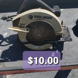 Black & Decker Saw