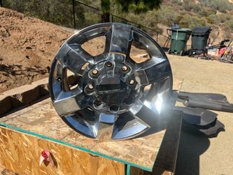 Danali 20” 2500 8 lug wheel set