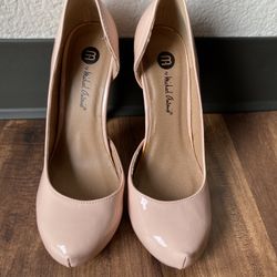 Brand New Woman’s Michael Antonio brand Pink High Heel Shoes Up for Sale 