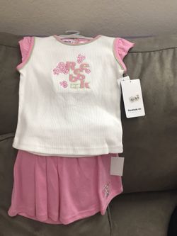 Girls NEW Reebok outfit size 5t