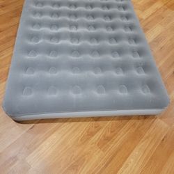 Coleman Quickbed 8" Queen Air Mattress 