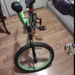 Boys Huffy Bike. New With 2 Helmets