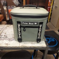 Polar Bear Cooler Ice Box 