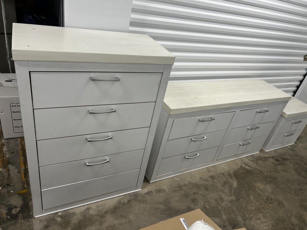 3 Piece Dresser And Night Stand Set Matching 