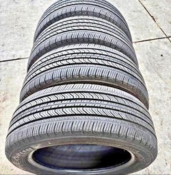 215/55/17 Michelin Selling 4 nearly new tires with 80% tread life remaining.🌟🌟