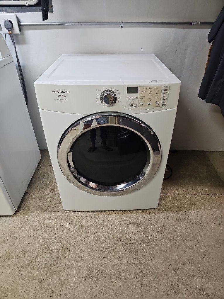 Fridgidaire Dryer