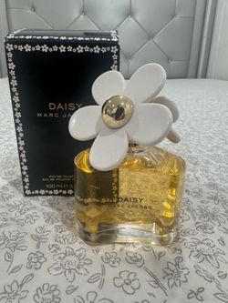 MARC JACOBS DAISY PERFUME