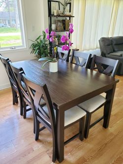 Beautiful Dark Wood Dining Table Set 60x36x30