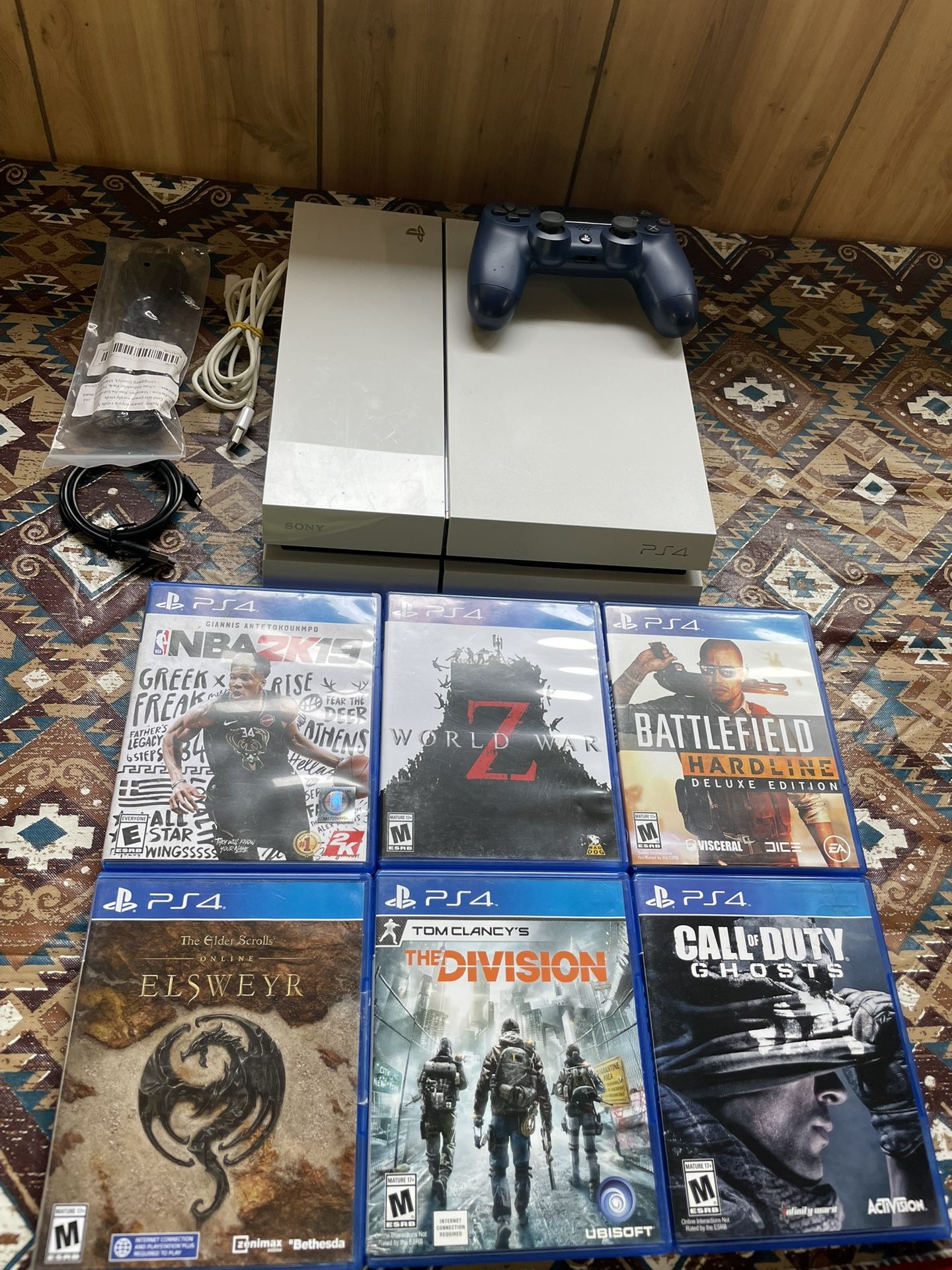 Play Station 4 500GB PS4 Glacier White Comes With 6 Games...