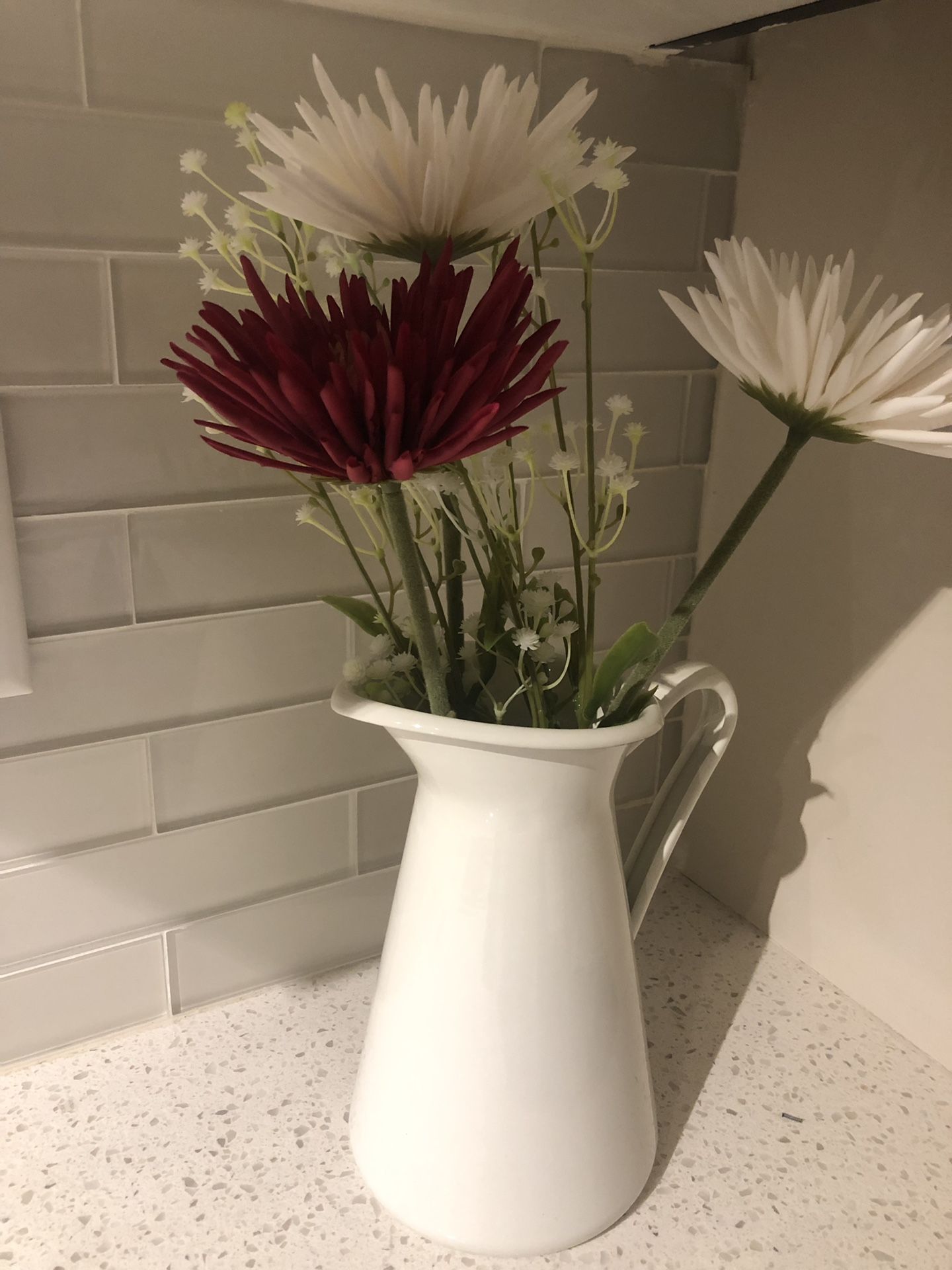 White Vase w. Flowers