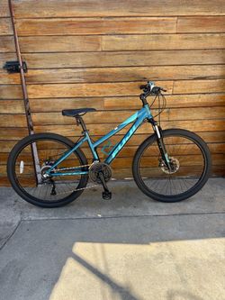 Fuji Adventure 27.5 ST MTB
