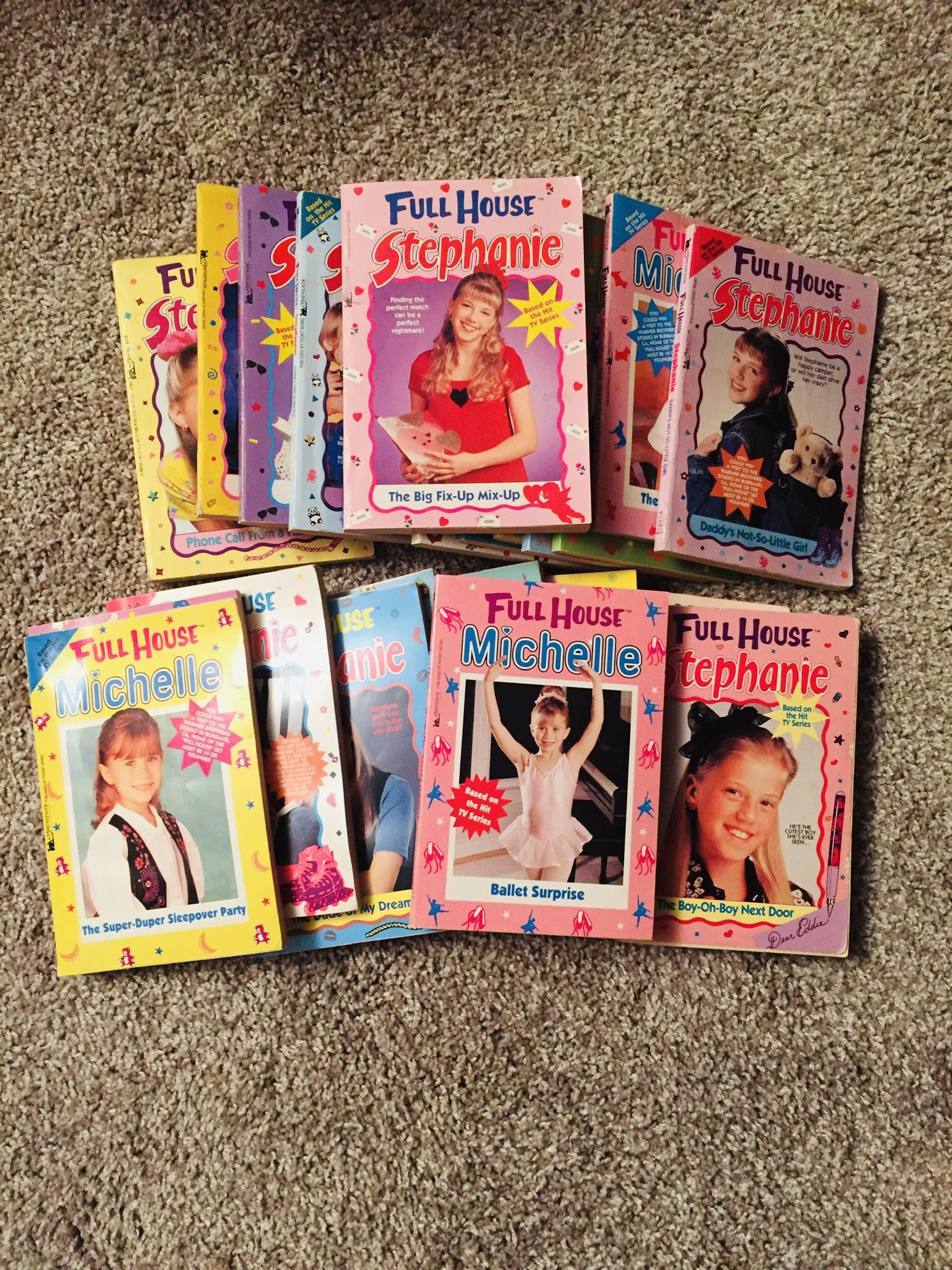 Full House book collection. 25 books. Excellent condition. Lots of fun for children and their parents. Take Scrapbook as a bonus. $50 OBO.