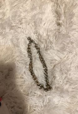 Gold chain necklace