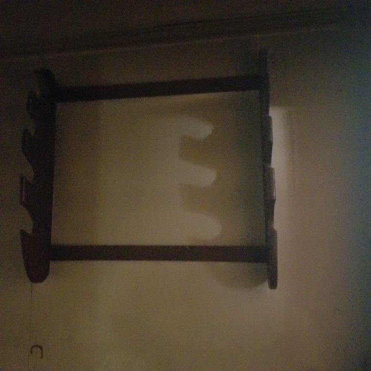 Gun Rack; Wooden