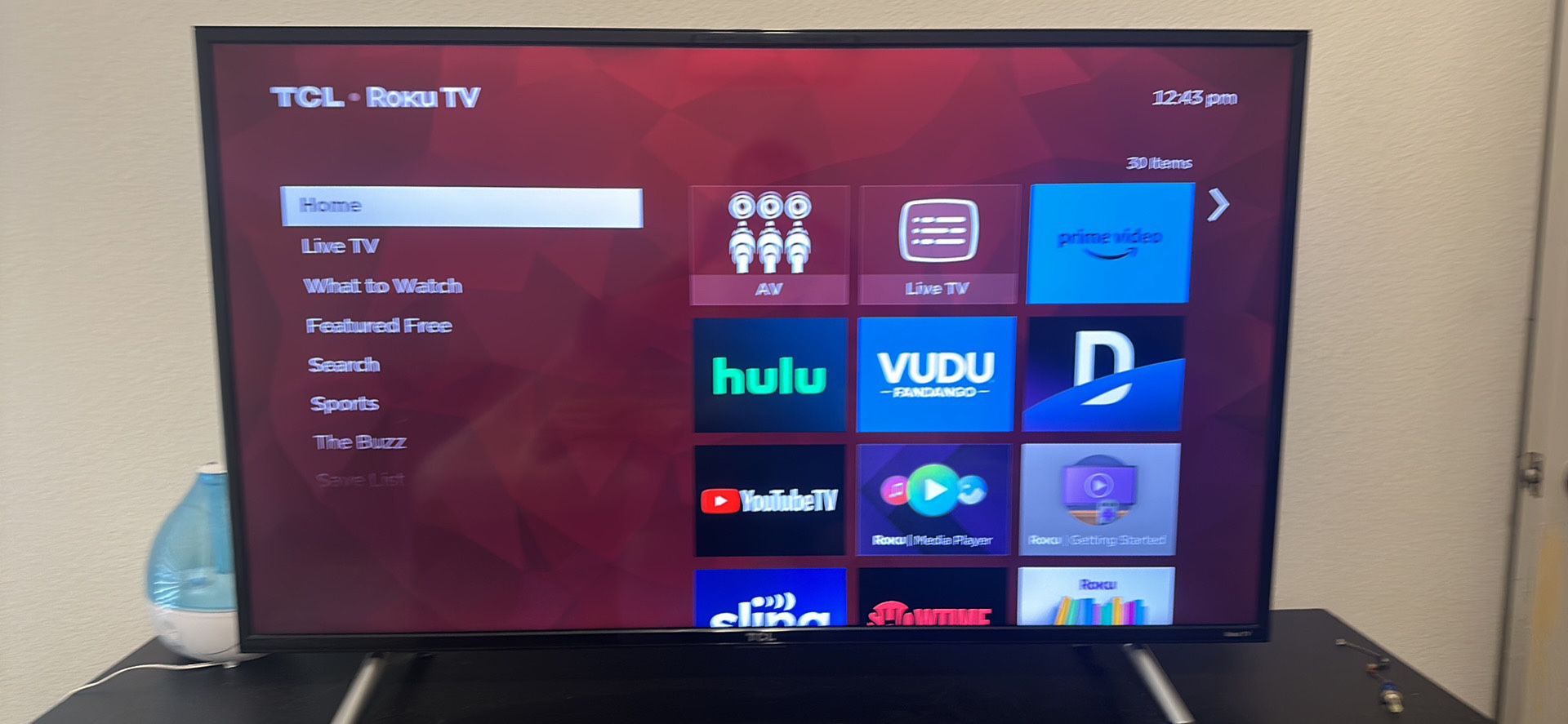 Like New TCL Roku 55 in 4k Ultra HD Smart Tv With Remote