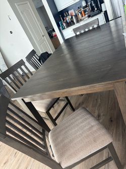 6 SEATER WOOD TABLE