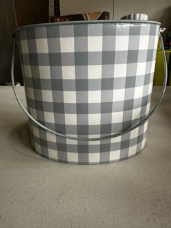 Vase Bin