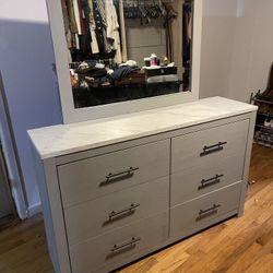Signature Design by Ashley Cottonburg Modern Six Drawer Dresser with Faux Marble Top, Light Gray 