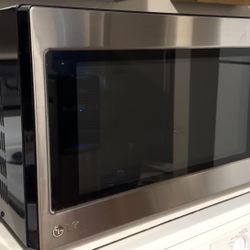 LG Microwave 