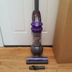 NEW cond DYSON ANIMAL DC50 BALL VACUUM WITH COMPLETE ATTACHMENTS  , AMAZING POWER SUCTION  , WORKS EXCELLENT  , IN THE BOX 