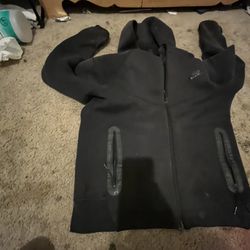 Black Nike Tech