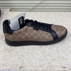 Men’s coach shows