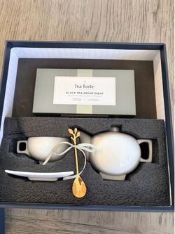 Tea Forté Luxury Tea Gift Set – Teapot, Cup, Spoon & Tea – In Original Box
