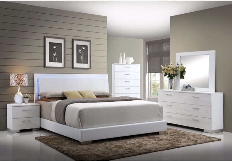 Queen Bedroom Set. New! 4pc LED Lights. Please See Description. 