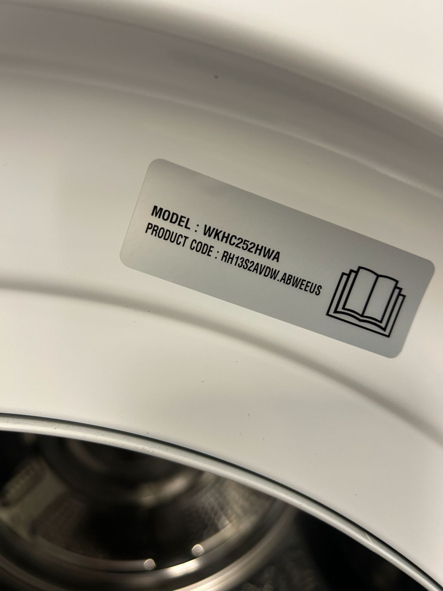 NEW LG 5.0 cu. ft. Washer 7.8 cu. ft. Dual Inverter Heat Pump Ventless Dryer Electric Washtower in White