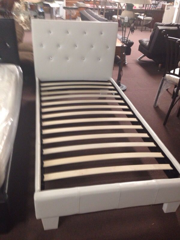 White twin leather platform bed NEW