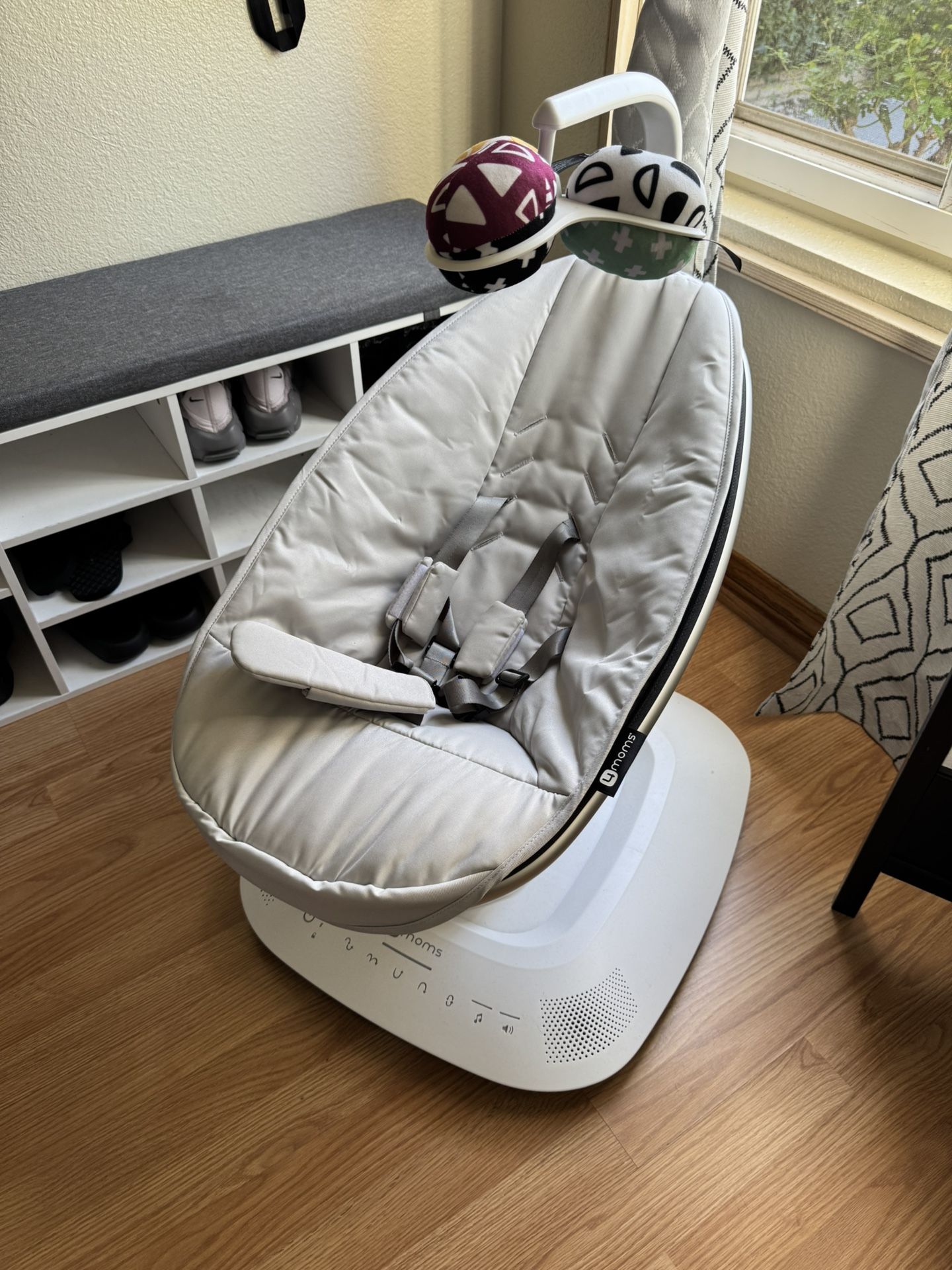 Mamaroo Baby Swing