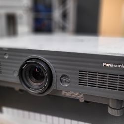 Panasonic Projector 