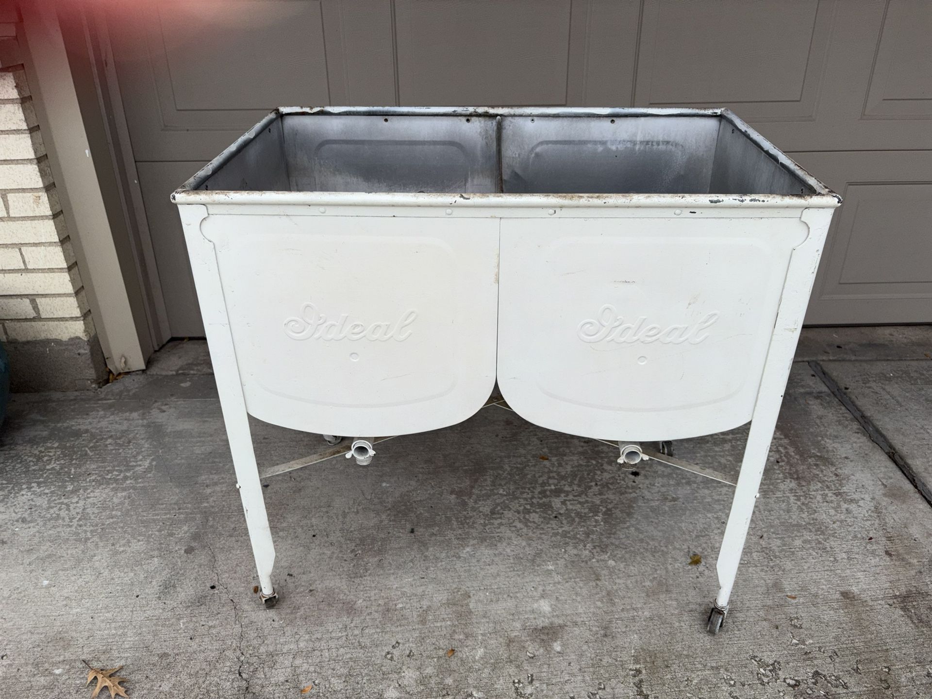 Vintage antique metal double basin ldeal wash tub Excellent condition for its age Antique white Great for parties weddings indoor and outdoor use  Fil