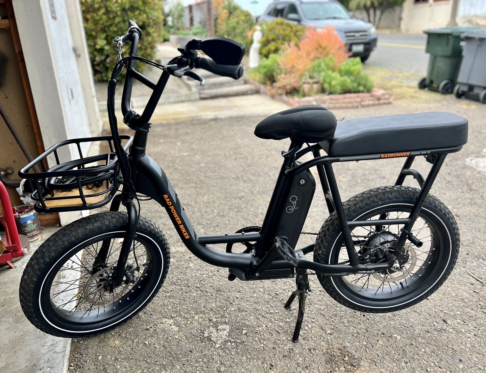 RadRunner E-Bike With Lots Of Extras