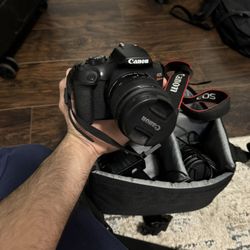 Canon EOS Rebel T6 Digital SLR Camera Kit with EF-S 18-55mm and EF 75-300mm Zoom Lenses (Black) (Renewed)